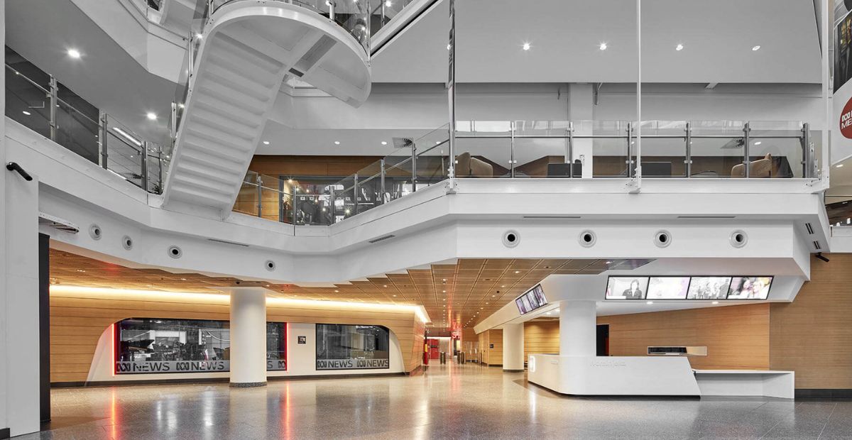 Tiêu Chuẩn Thiết Kế Nhà Văn Phòng Về Ánh Sáng và Thông Gió 